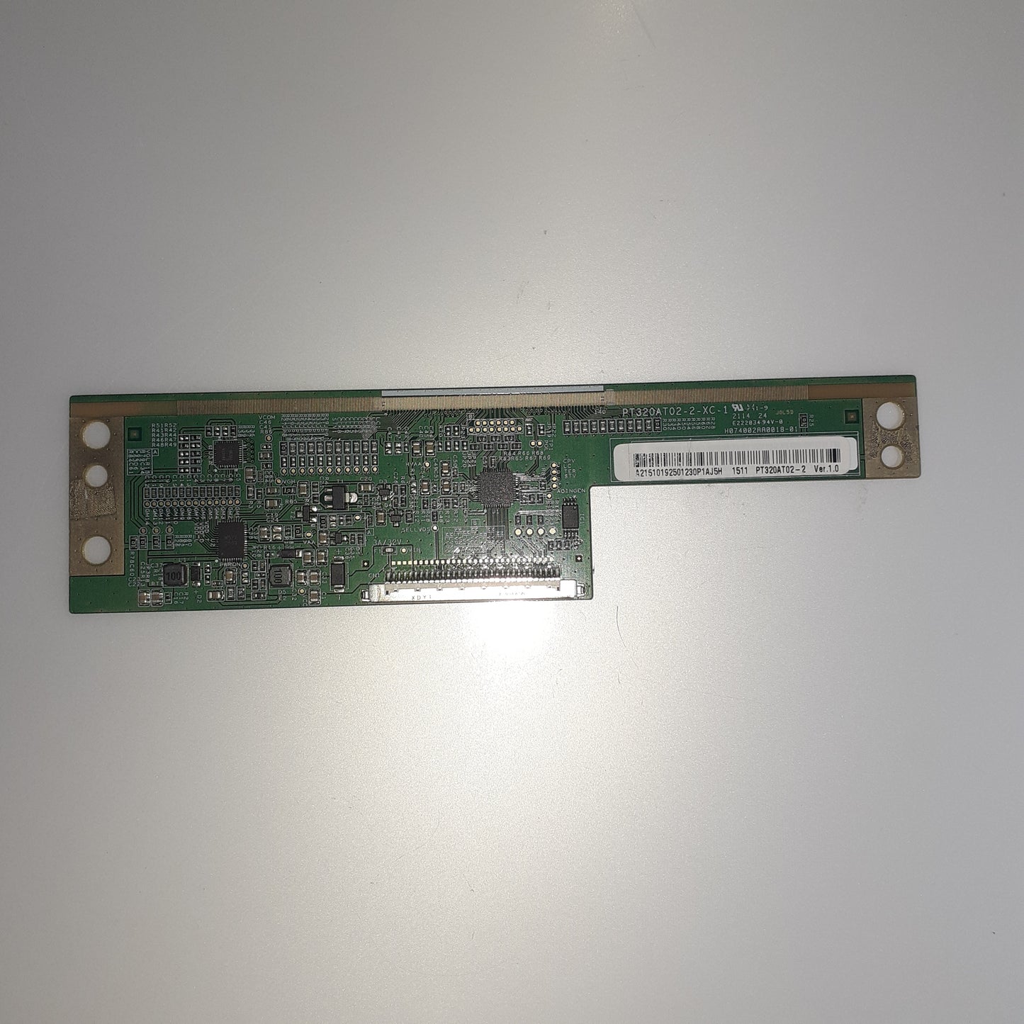 Carte T-CON PT320AT02-2-XC-1 pour Télé HITACHI  32F52HE2150