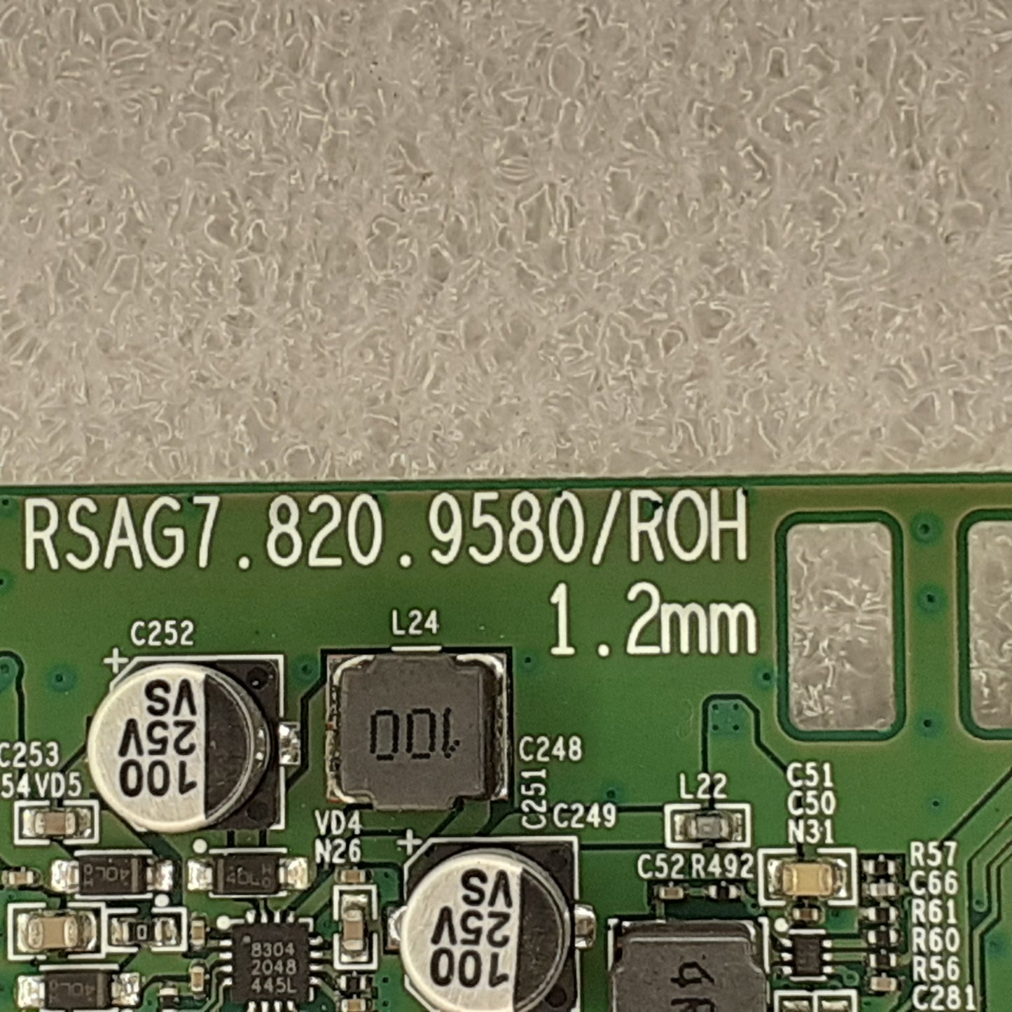 CARTE PRINCIPALE HE43A6507EUWT(0100)/268996/EK0630 / RSAG7.820.9580/ROH pour Télé HISENSE  43A7500F