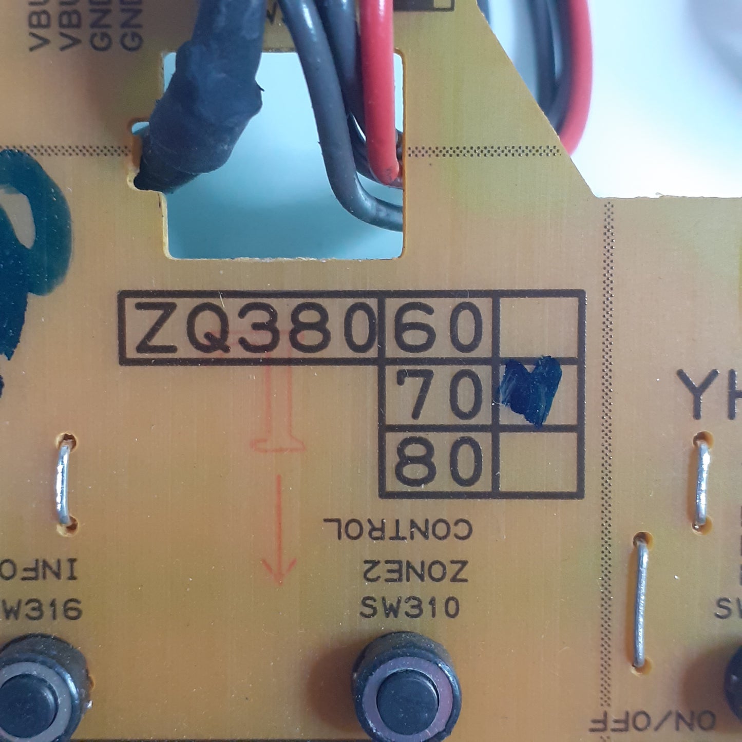 CARTE DE COMMANDE ZQ38070 pour ampli YAMAHA RX-A860