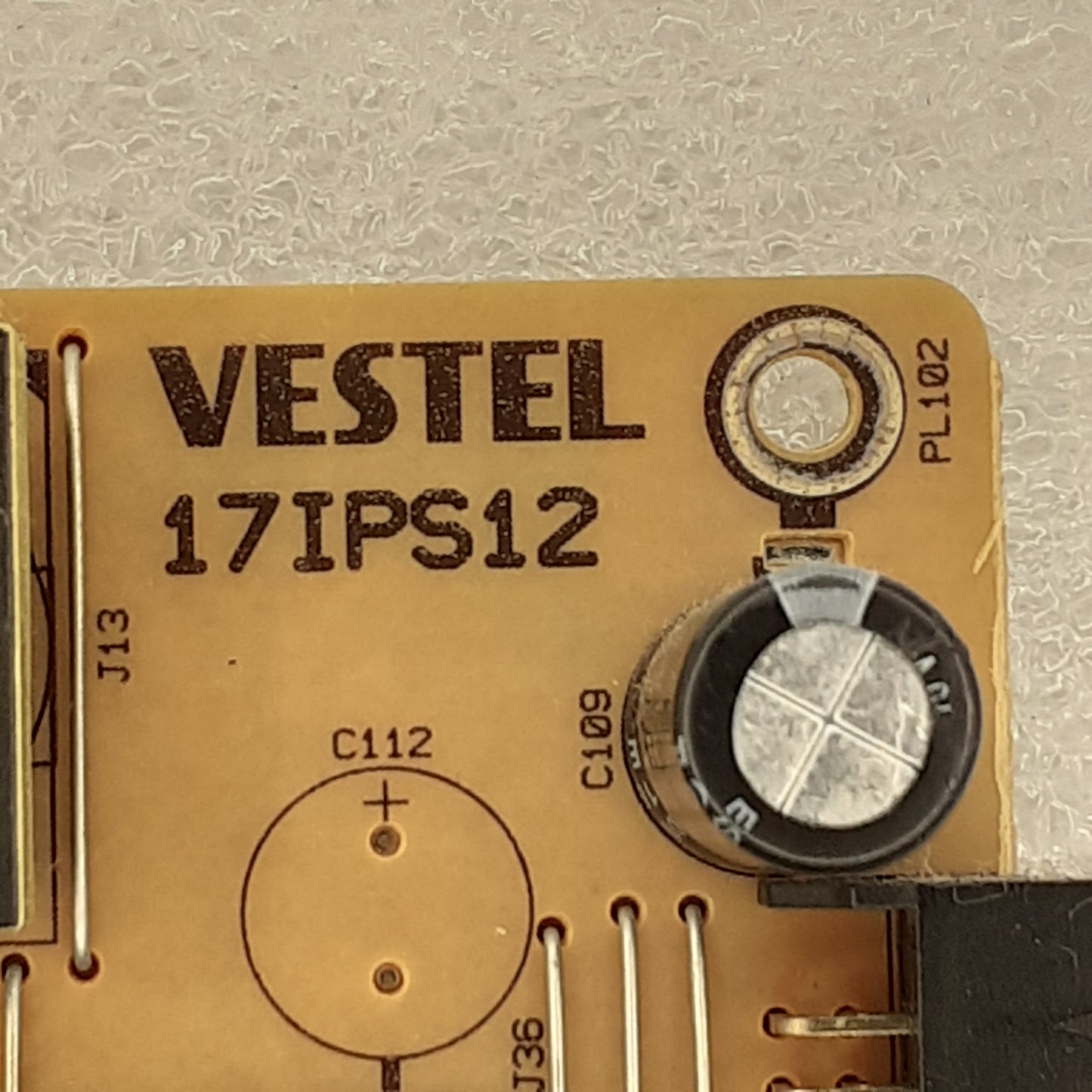 CARTE D'ALIMENTATION VESTEL 2321584 pour Télé HITACHI 43HB6T62 H