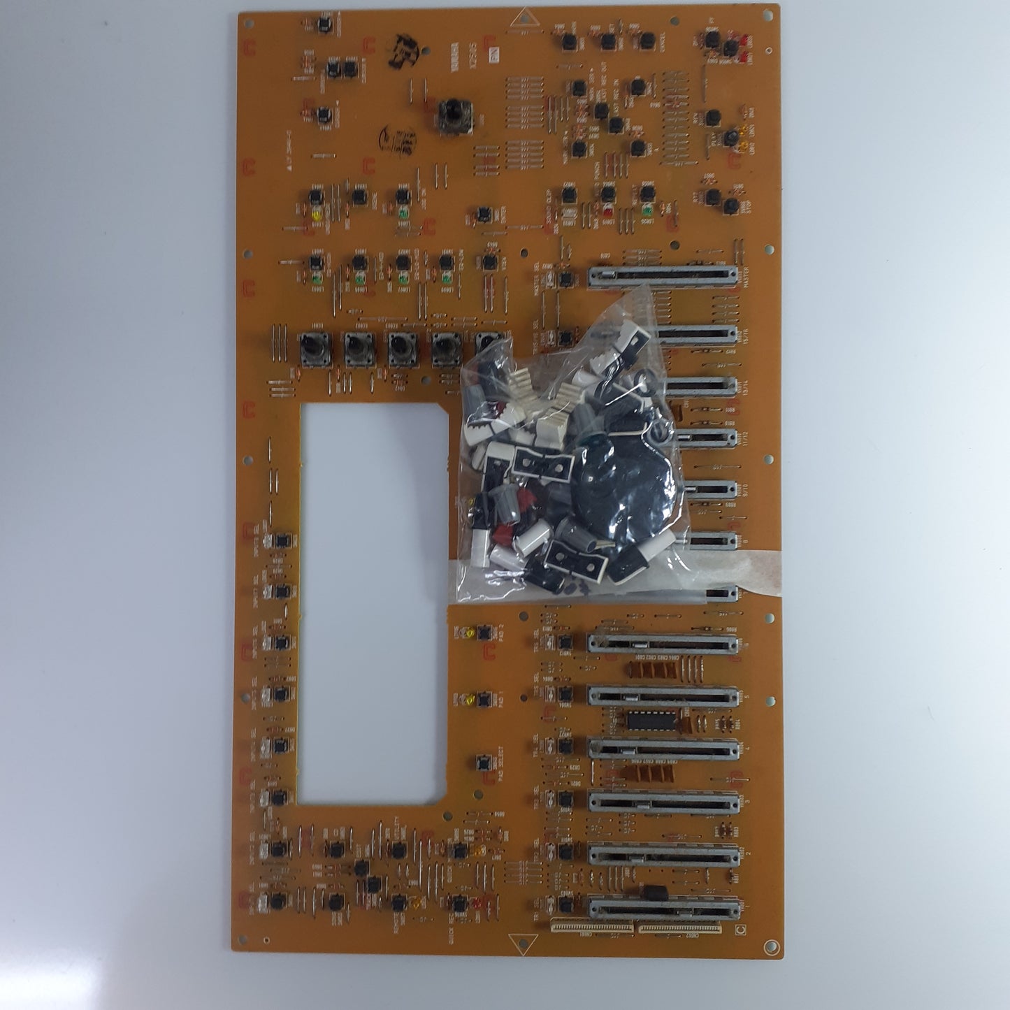 CARTE DE COMMANDE X2505 pour HIFI YAMAHA AUDIO WORKSTATION AW16G